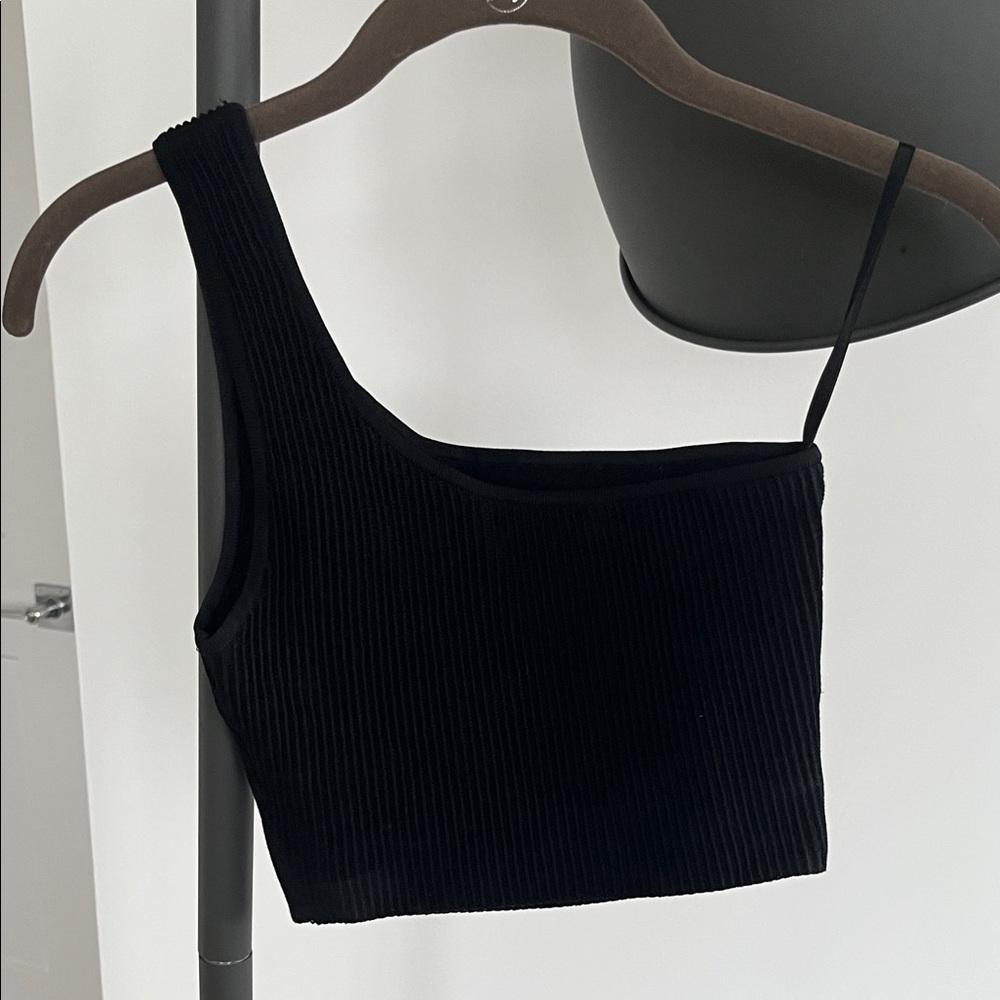 Babaton Black One-Shoulder Ribbed Top (Size XS) - Picture 5 of 6